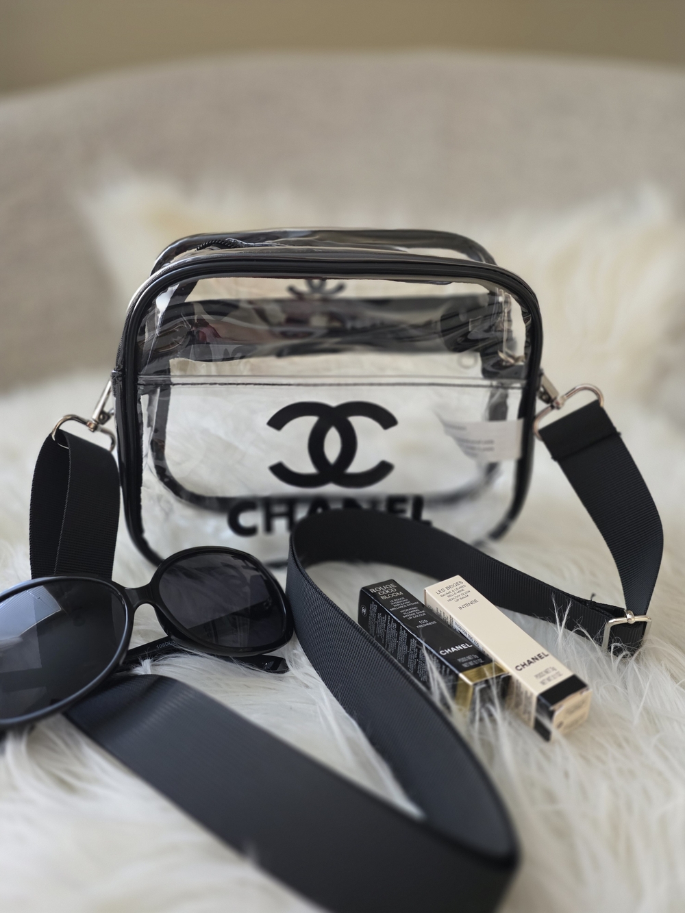 Clear PVC Cosmetic Crossbody Bag Stadium Bag - Picture 3 of 11